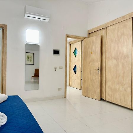Unique Rooms In Centro Citta Bagno Privato E Climatizzatore Ragusa Buitenkant foto