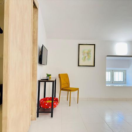 Unique Rooms In Centro Citta Bagno Privato E Climatizzatore Ragusa Buitenkant foto