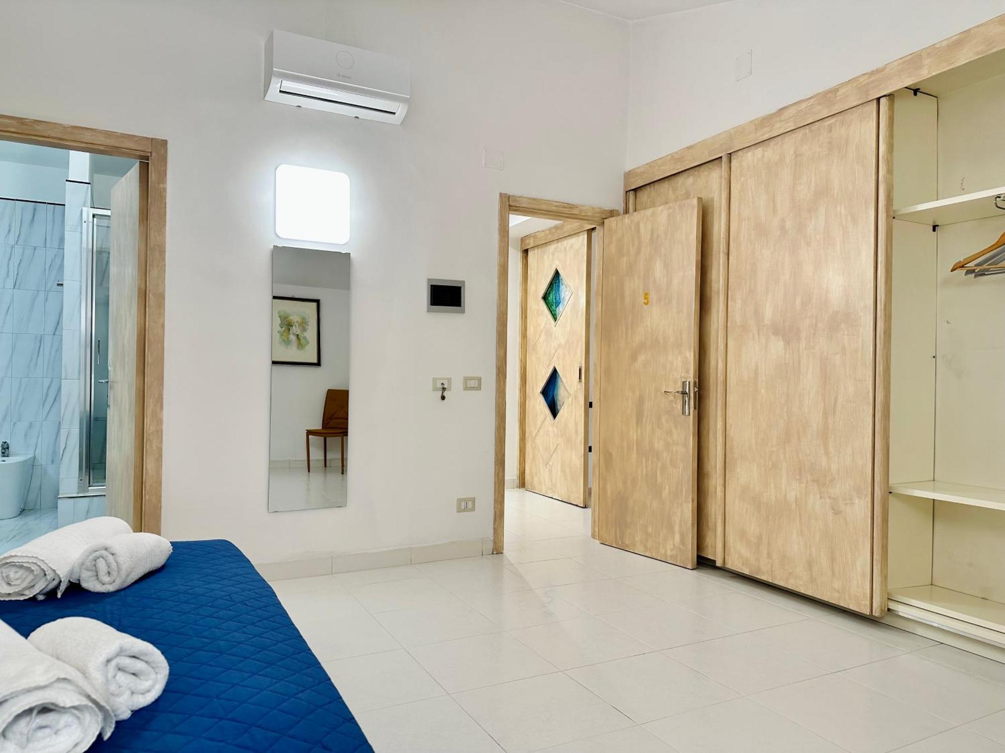 Unique Rooms In Centro Citta Bagno Privato E Climatizzatore Ragusa Buitenkant foto