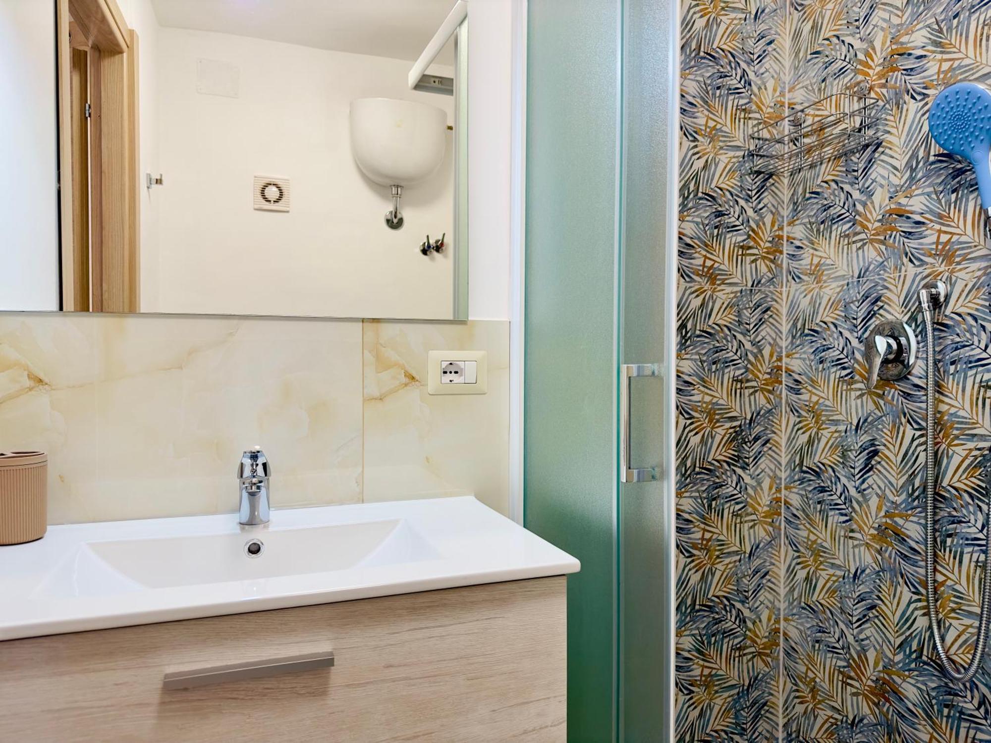 Unique Rooms In Centro Citta Bagno Privato E Climatizzatore Ragusa Buitenkant foto