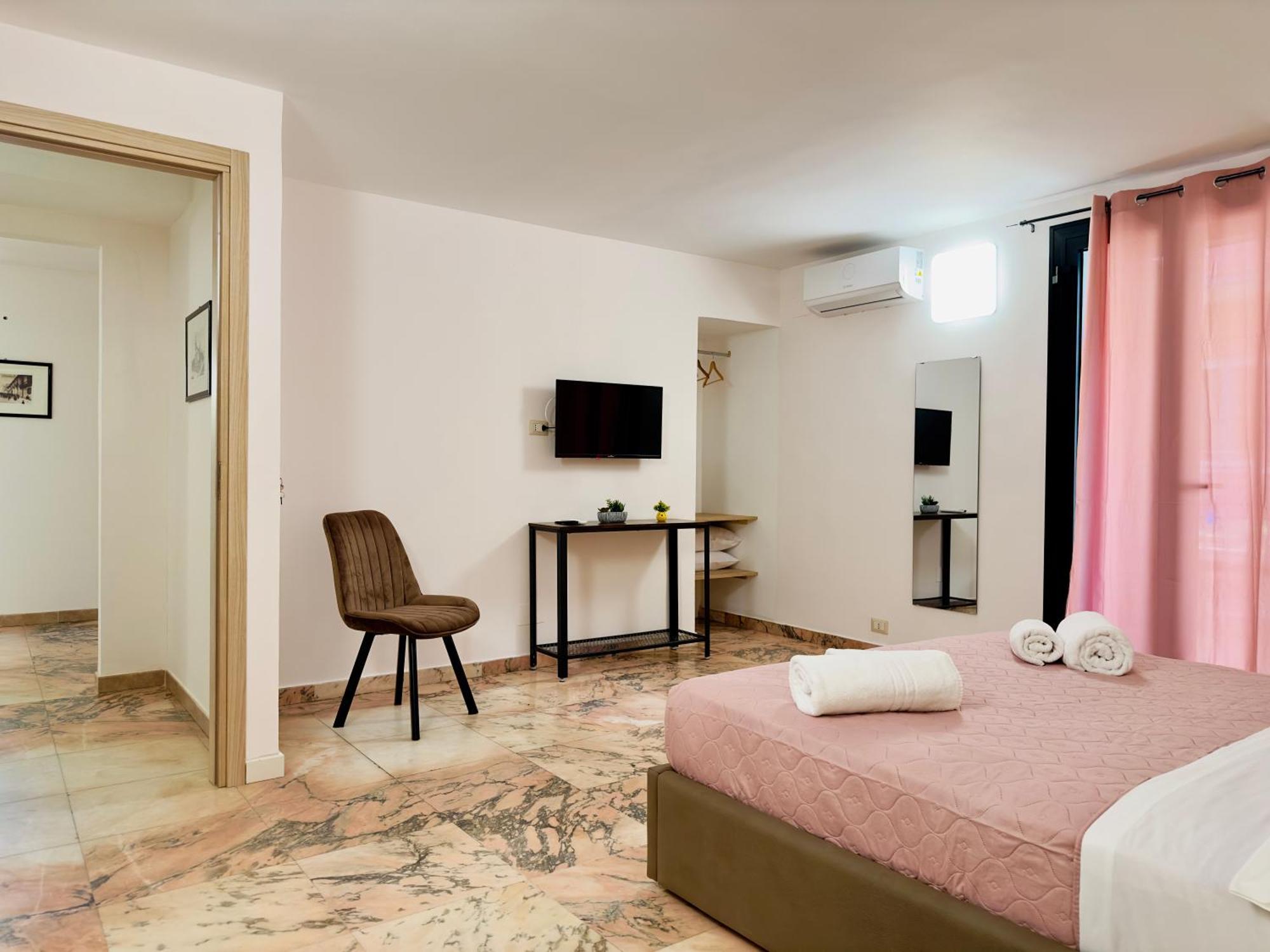 Unique Rooms In Centro Citta Bagno Privato E Climatizzatore Ragusa Buitenkant foto