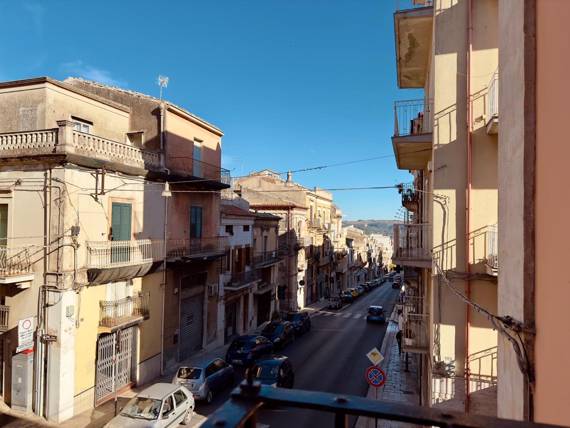 Unique Rooms In Centro Citta Bagno Privato E Climatizzatore Ragusa Buitenkant foto